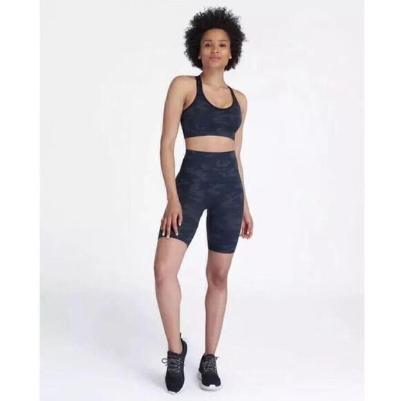 SPANX Look At Me Now Bike Shorts Black Camo Size Small Highrise NEW - Picture 9 of 10